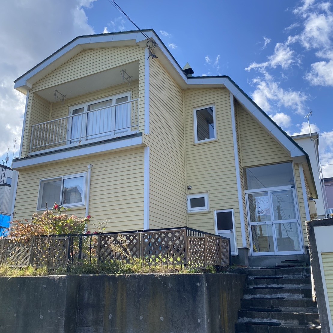 グループホーム名02の外観の写真